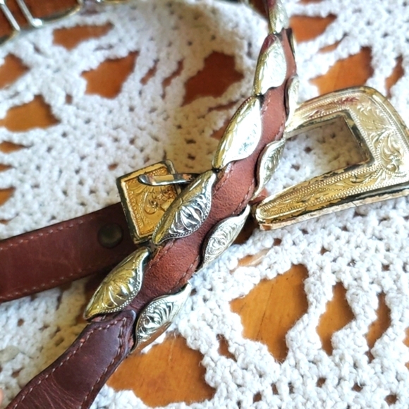 Leather and silver metal belt main image 5